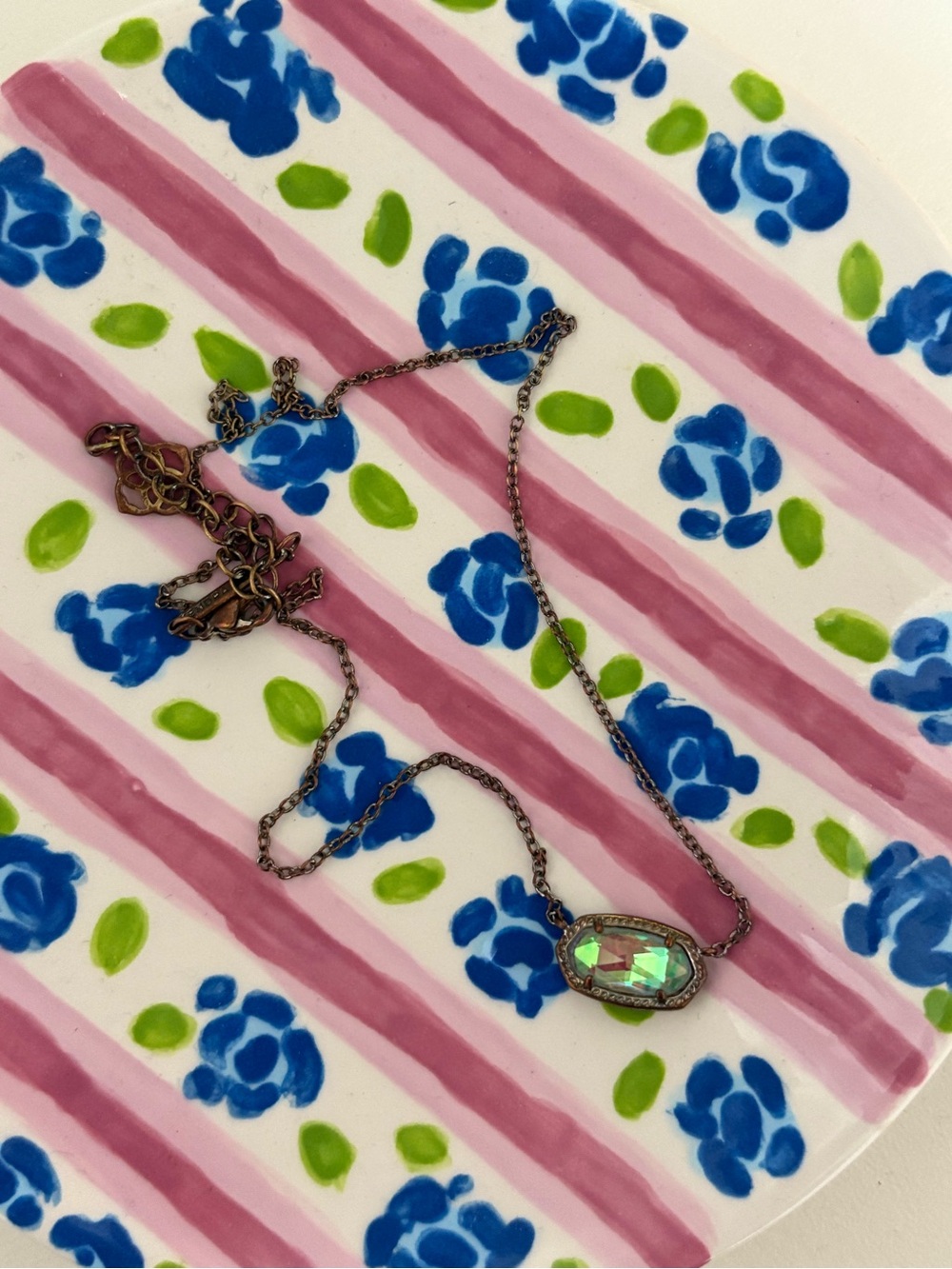 Kendra Scott Iridescent Oval Pendant Necklace
